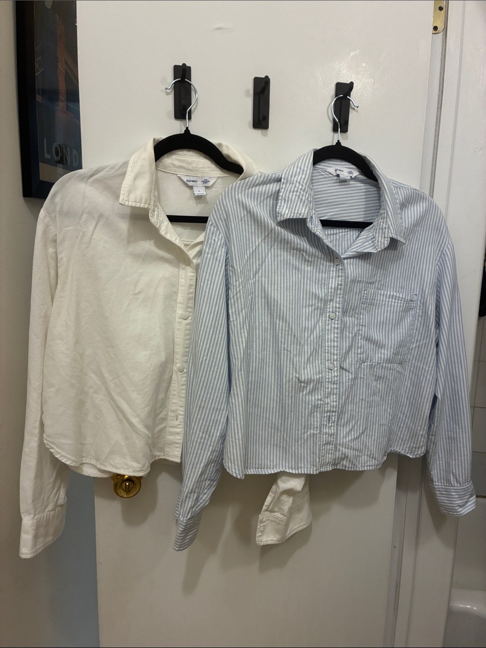 Two-Pack Women’s Cropped Oxford Button-Up Tops - White and Light Blue Stripe